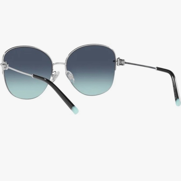 Auth Tiffany Silver Frame Gradient Blue Women\'s Sunglasses main image 4